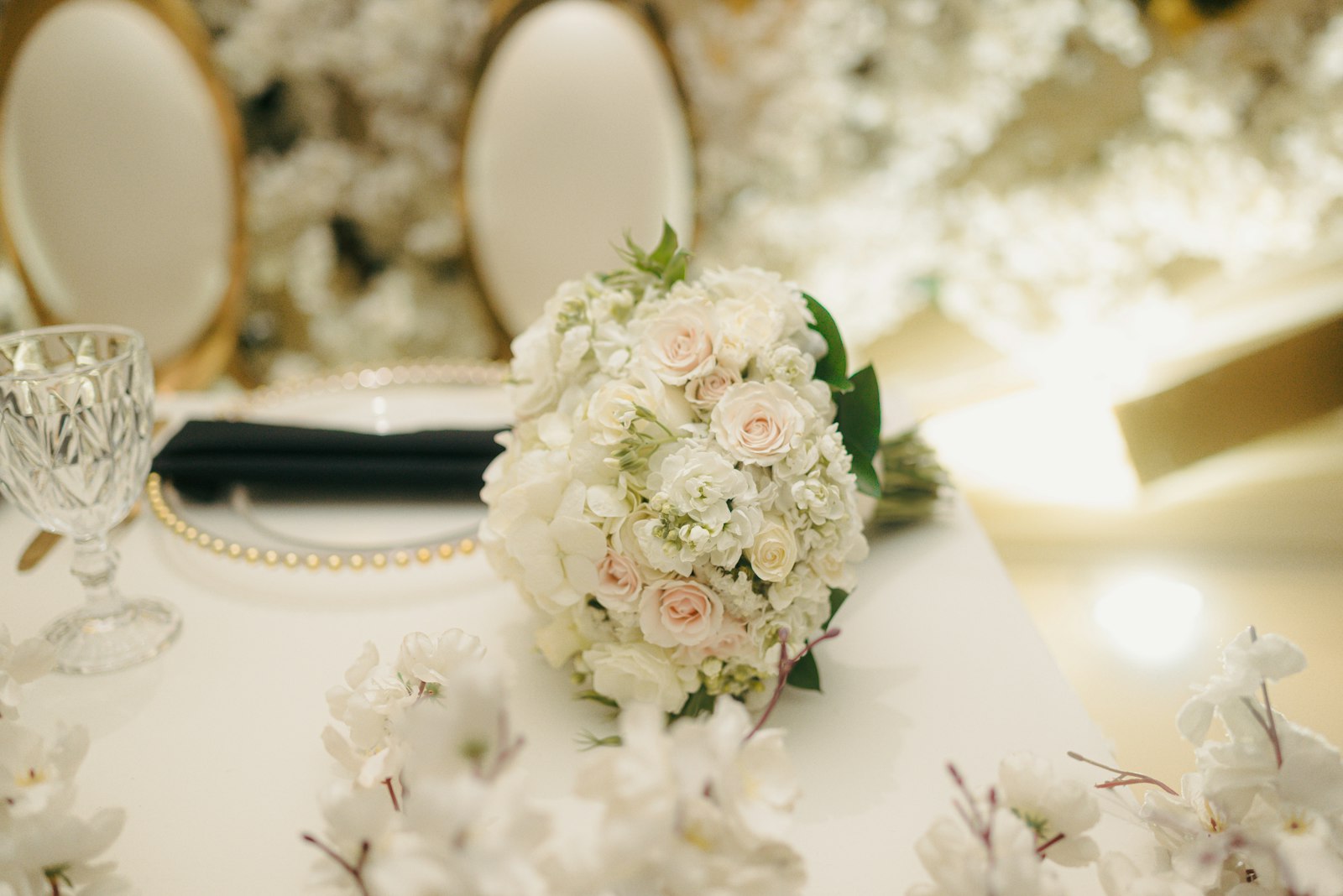 White florals for the head table