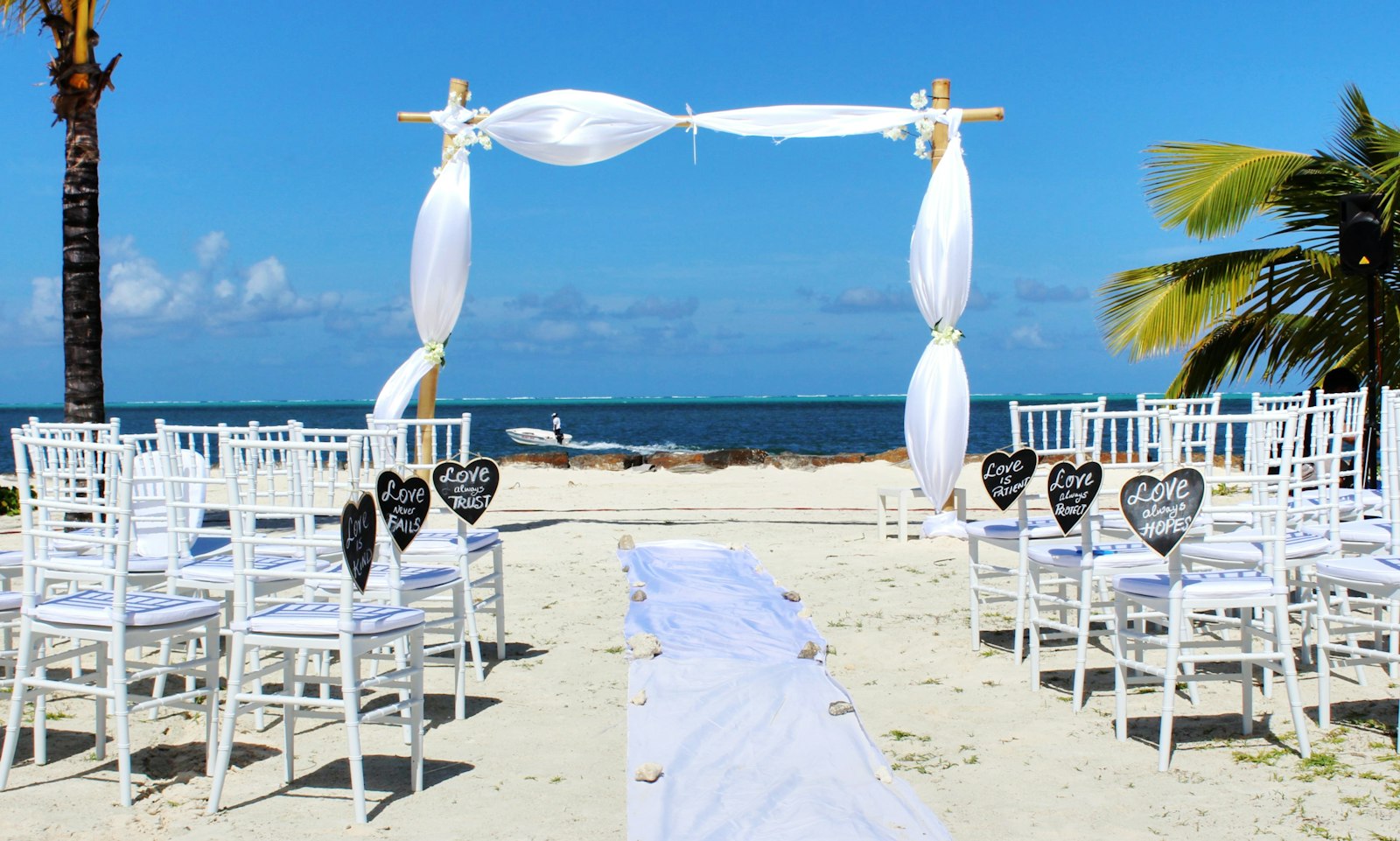 Ceremony set on the beach, Galu